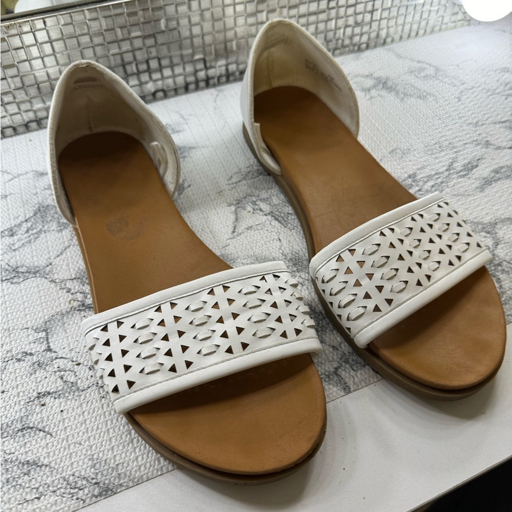 SANDLES